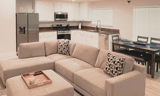 Roseville House | Remodeled 3/2 in Roseville