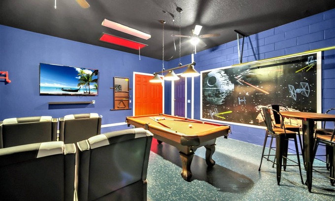 Highgate Park House | Remodeled 5 Bedroom Disney Pool Home