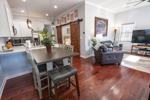 Downtown House | Remodeled Historic House Walkable to Everything