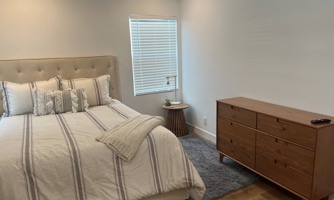 Burbank House | Remodeled Home near Studios and Hollywood!