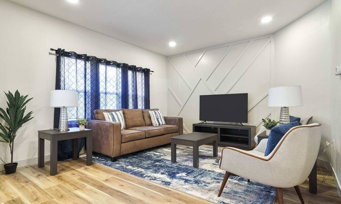 Yankee Hill House | Remodeled Home - Steps from Brady Street!