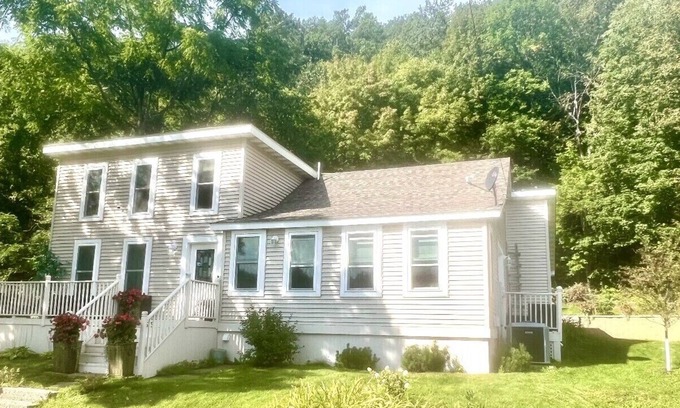 Taylors Falls House | Remodeled home w/firepit, porches, 10 min to river, parks, Wild Mt & Trollhaugen