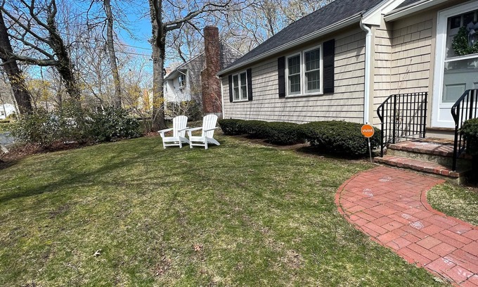 South Yarmouth House | Remodeled! Immaculate and Clean! Great location! Read our reviews!