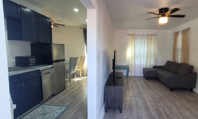 Fort Pierce House | Remodeled Mini House 5 minutes from the beach