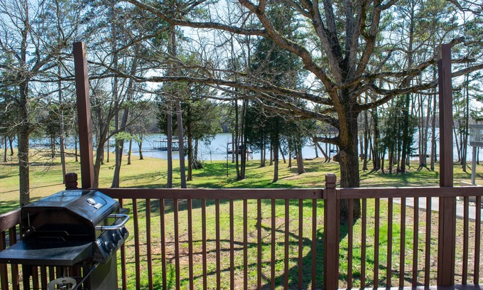 Townville House | Remodeled mobile home close to Green Pond and other landings