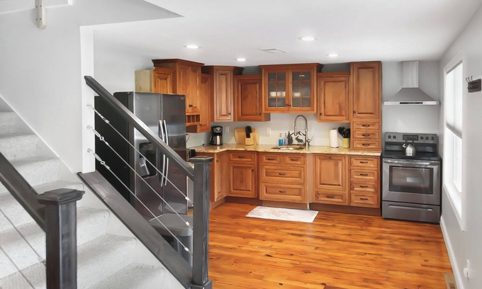 Bristol House | Remodeled Newfound Lake w water views home sleeps 10 -close to ski mountains!