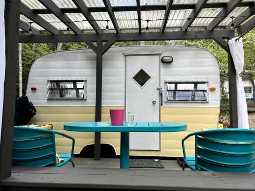 Franklin House | Remote Vintage Camper Rental for Adult-Only Retreat in Franklin, North Carolina
