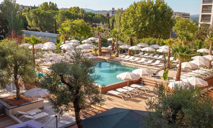 Couronne Urbaine Hotel | Renaissance Aix-en-Provence Hotel