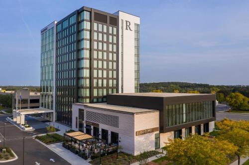 Wauwatosa Hotel | Renaissance Milwaukee West Hotel