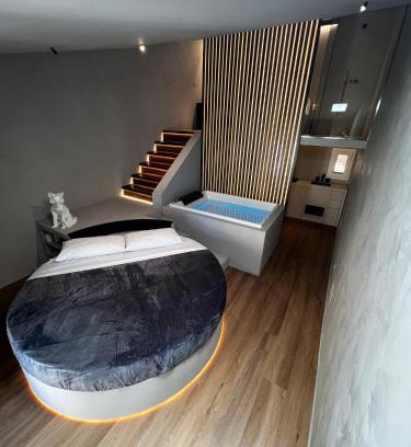 Old Town Apartment | Renard Suite