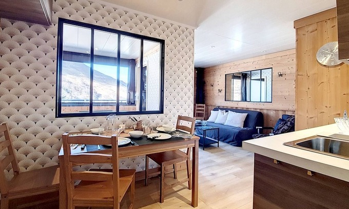 Les Menuires Apartment | Renovated 2-room near slopes, balcony, outdoor parking
