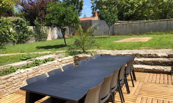 Puilboreau House | Renovated 19th century farmhouse