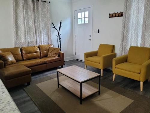 Durham House | Renovated 2 Bed Walltown Home Walk To Duke! B