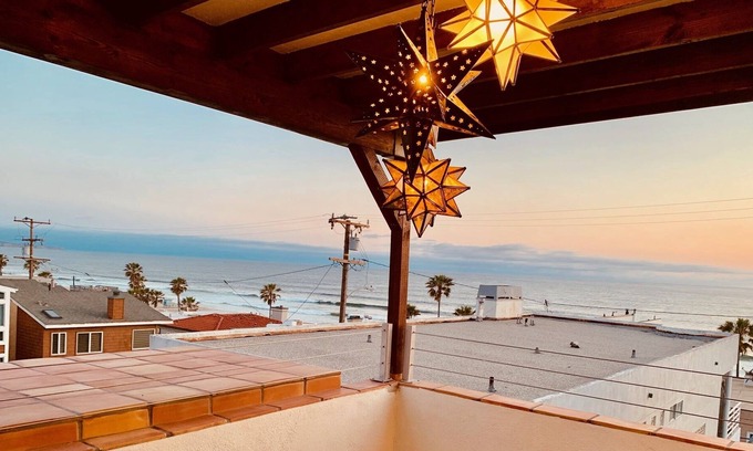 El Porto Apartment | Renovated 2 bedroom/ 2 bath Penthouse Unit