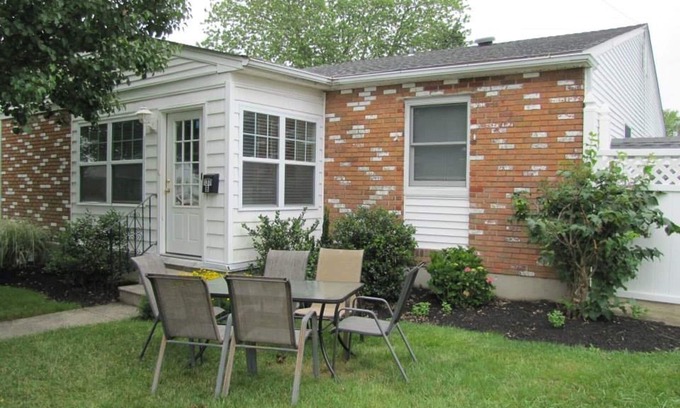 Cape May Cottage | Renovated 2 BR/1.5 bath close to beach and town - Available for 2025!