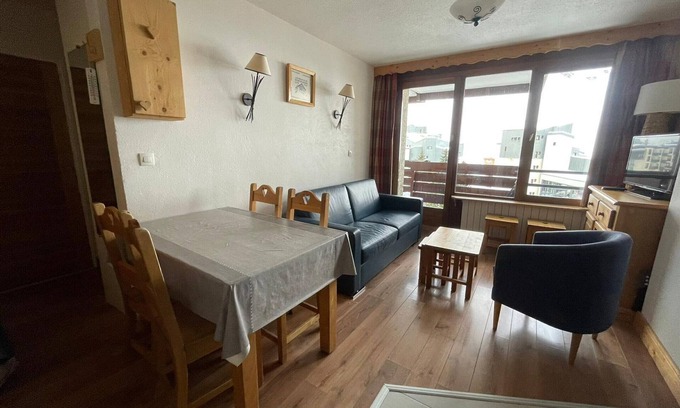 Val Claret Apartment | Renovated 2-room apartment at the foot of the slopes - Southwest exposure, balcony, pets OK