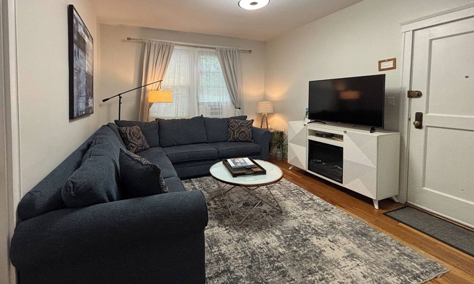 Brookline Apartment | Renovated 2Bed, 0.5 mile to Longwood Med Hospitals