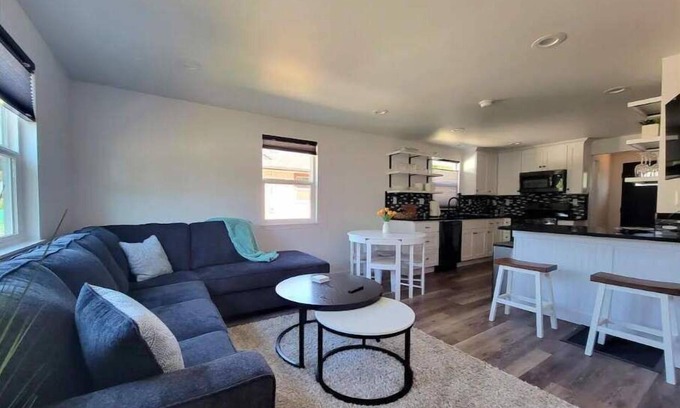 Bremerton House | Renovated 3 bed, Bremerton