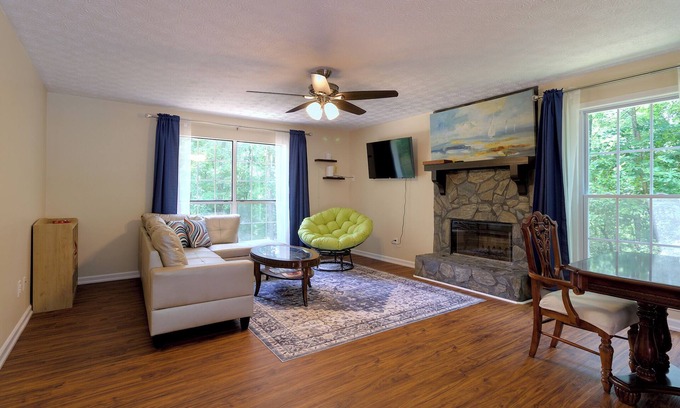 Cartersville House | Renovated 3BR Family Retreat at LakePoint - Firepit, Patio and a Ping Pong Table