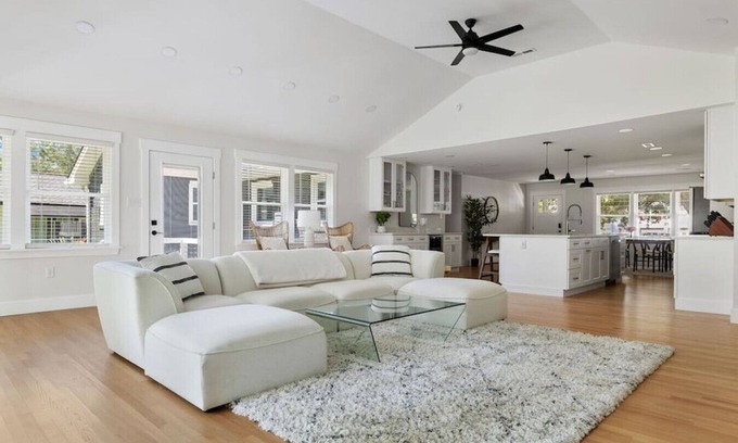 West Ashley House | Renovated - 4 BR Home - Huge Yard