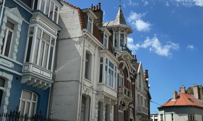 Malo-les-Bains Apartment | Renovated apartment, 2 steps from the beach, ideal for a summer family holiday