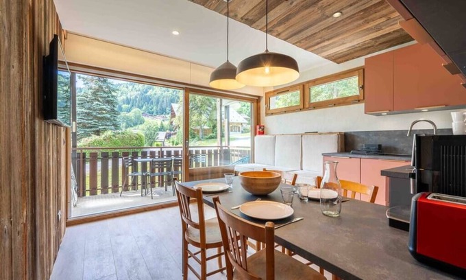 La Clusaz Apartment | Renovated apartment close to the village and the slopes