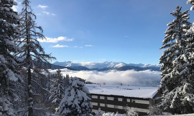 Lens Apartment | Renovated Apartment 5 min to Crans Montana Center