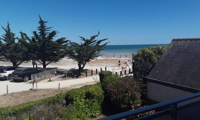 Finistere Apartment | Renovated apartment facing the beach