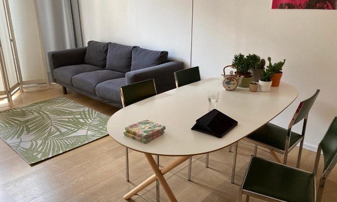 Muinkparkwijk Apartment | Renovated apartment with terrace Ghent South