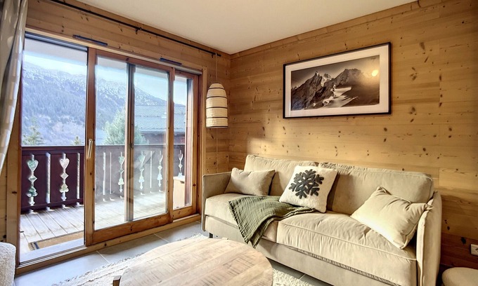 Meribel Village Apartment | Renovated apt near slopes and shops, 2 bdrms, parking, WiFi