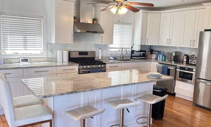 Quincy House | Renovated Beach House Close to Everything, Minutes to Boston