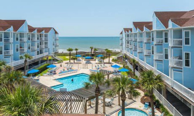Galveston Condo | RENOVATED BEACHSIDE Condo-Elevator-Heated Pool-in unit Washer/Dryer