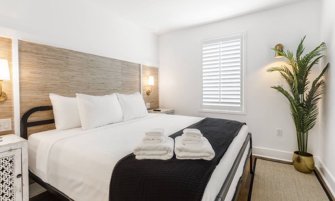 Milan House | Renovated Boutique Hotel, in Uptown New Orleans, 3 Blocks from St. Charles Ave.