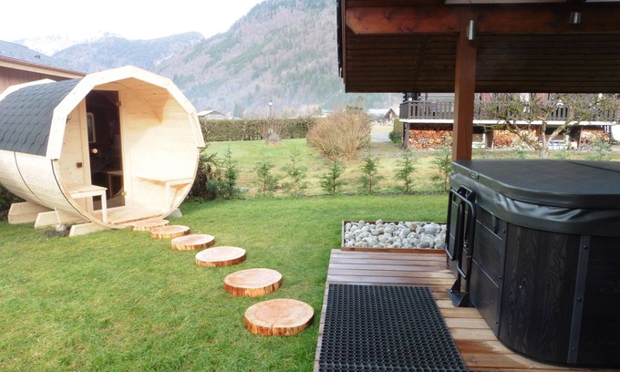 Samoens Ski Chalet | Renovated chalet in the mountain jacuzzi-sauna