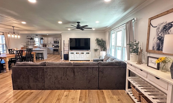 Cleveland House | Renovated charming home close to Lee University!