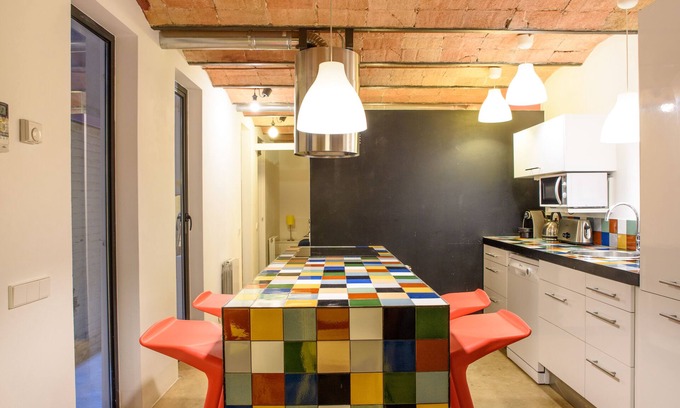 Gracia House | Renovated Charming & Modern 2BR Loft in Gracia WIFI + Parking 30m away Ramblas