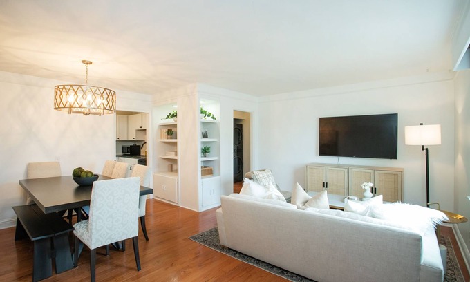 West End Condo | Renovated condo located in the center of Nashville near downtown in West End.