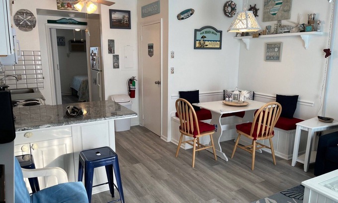 Cape May - Wildwood Condo | Renovated Condo which is 3 minute walk to beach and boardwalk