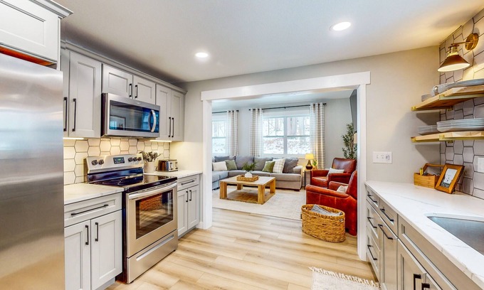 Friendsville House | Renovated cozy mountain hideaway minutes from Wisp and Deep Creek Lake.