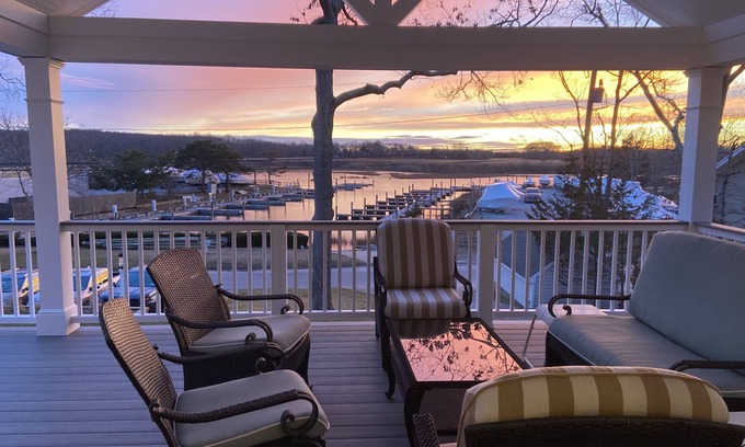 Cutchogue House | Renovated Cutchogue Home w/Waterviews & Sunsets in Fleet’s Neck - Walk to beach