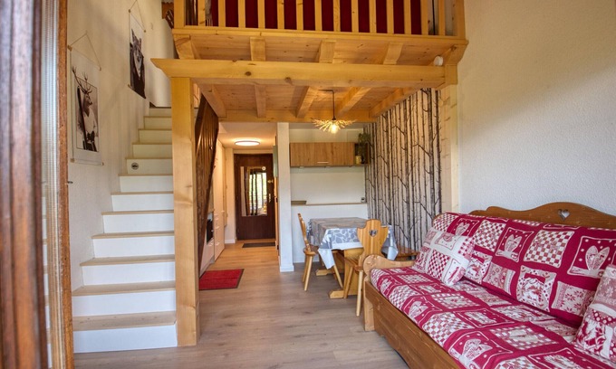 Morillon Apartment | Renovated duplex in Morillon, near cable car, 4 pers, balcony, Wi-Fi, parking