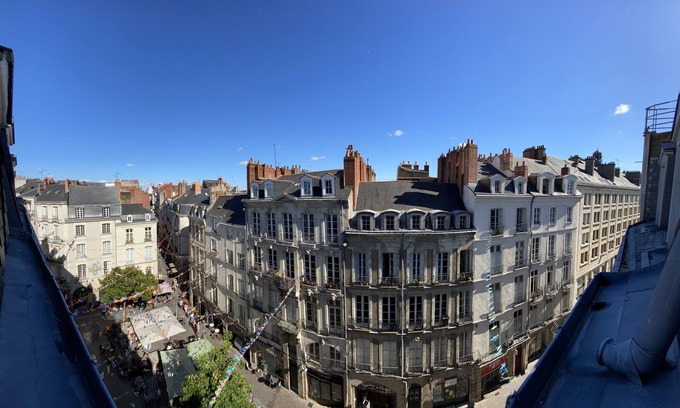 Decre-Cathedrale Apartment | Renovated duplex in the heart of the historic district