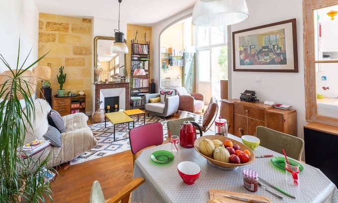 Nansouty-Saint-Genes House | Renovated Furnished Townhouse With 2 Bedrooms & A Splendid Terrace