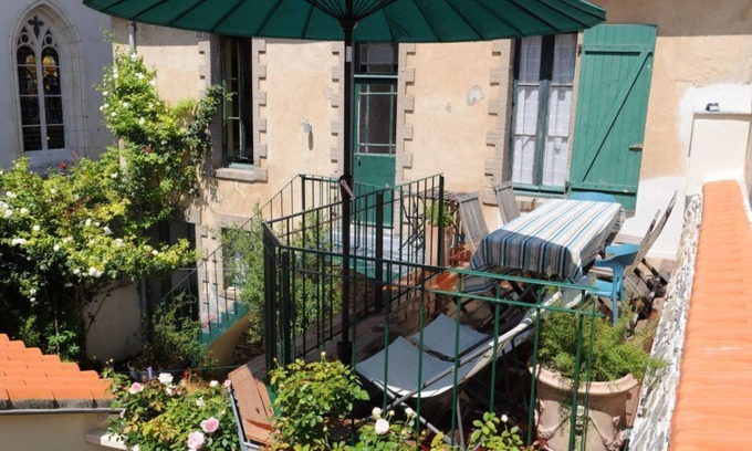 Les Sables d'Olonne House | Renovated house 50 m from Sables-d'Olonne beach, terrace, courtyard, 4 bedrooms