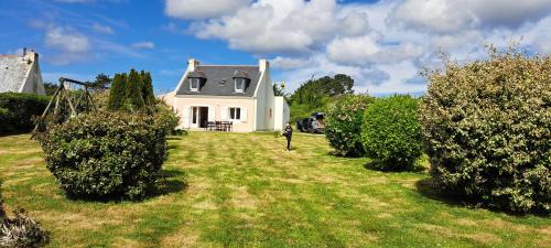 Le Palais House | Renovated house 3 bedrooms, sleeps 9