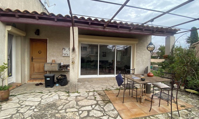 Istres House | Renovated house, elegant and central