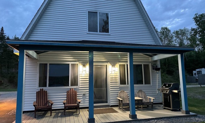 Eagle Lake Cabin | Renovated Lakefront Family-Friendly Retreat: BBQ, Kayaks, Firepit, Trails, Dock