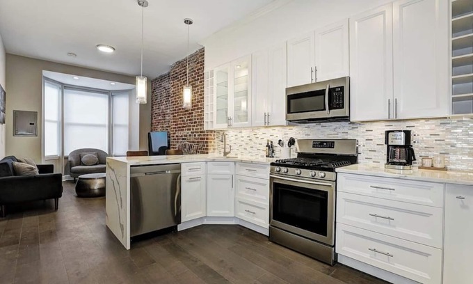 Hoboken Apartment | Renovated Luxury 1 Bedroom, <15 min. to Manhattan
