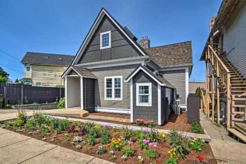 North Bend House | Renovated North Bend Cottage Near Eateries!