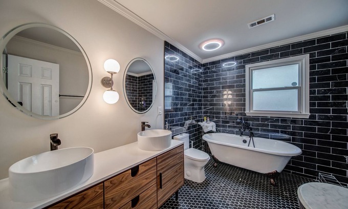 Hapeville House | Renovated Ranch House in Walkable Historic Neighborhood